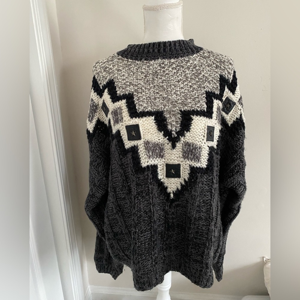 Vintage Street Scenes Sweater Abstract Leather Patches